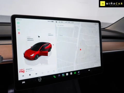 Tesla Model 3 RWD