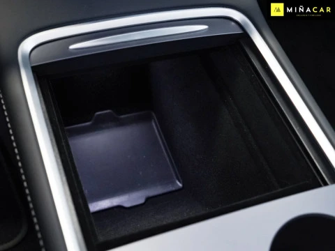 Tesla Model 3 RWD