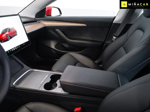 Tesla Model 3 RWD