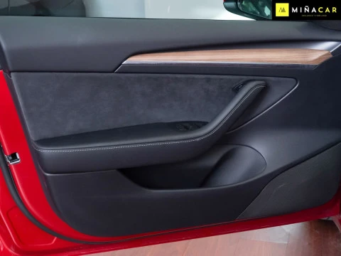 Tesla Model 3 RWD