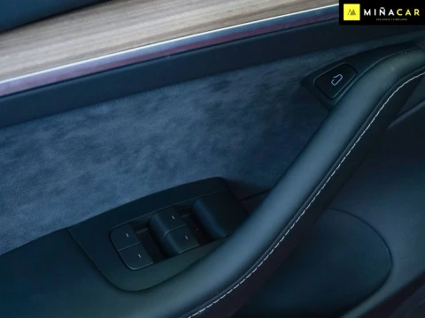 Tesla Model 3 RWD