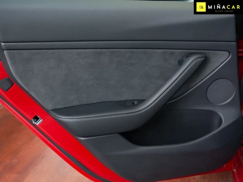 Tesla Model 3 RWD
