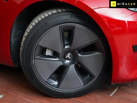 Tesla Model 3 RWD