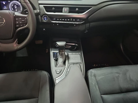 Lexus UX 2.0 250h Business