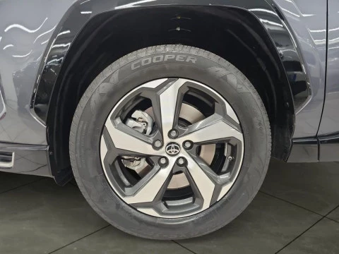 Toyota Rav4 2.5l PLUG-IN 300PH (e-CVT) Advance