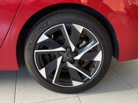 Peugeot 308 5P Allure PureTech 130 S&S MAN
