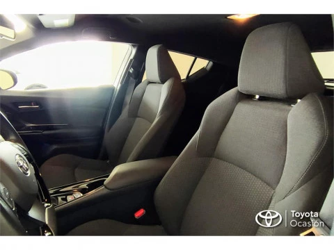 Toyota C-HR 5P Advance 125H Automático (e-CVT)
