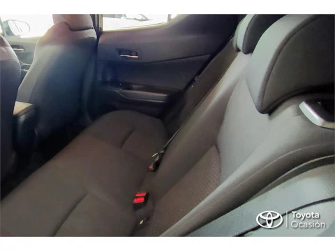 Toyota C-HR 5P Advance 125H Automático (e-CVT)