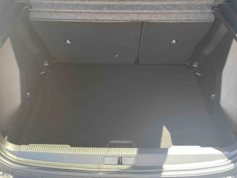 Peugeot 2008 Allure Gasolina 100 S&S 6 Vel. MAN