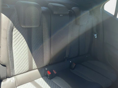 Peugeot 2008 Allure Gasolina 100 S&S 6 Vel. MAN