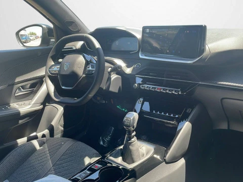 Peugeot 2008 Allure Gasolina 100 S&S 6 Vel. MAN