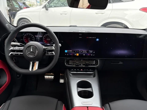 Mercedes-Benz CLA  250+ con tecnologia EQ