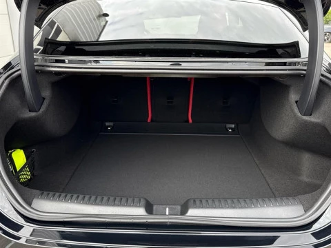 Mercedes-Benz CLA  250+ con tecnologia EQ