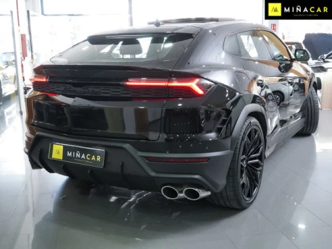 Lamborghini Urus 4.0 V8 PHEV SE 588 kW (800 CV)