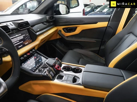 Lamborghini Urus 4.0 V8 PHEV SE 588 kW (800 CV)