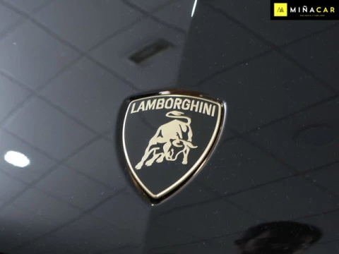 Lamborghini Urus 4.0 V8 PHEV SE 588 kW (800 CV)