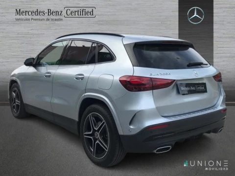 Mercedes-Benz GLA  200 d