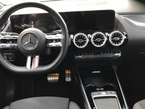 Mercedes-Benz GLA  200 d