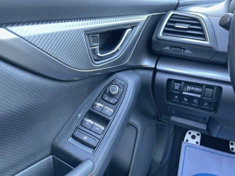 Subaru XV 2.0i Hybrid CVT Executive Plus