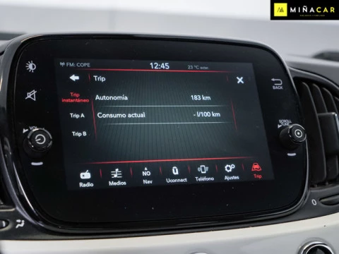 Fiat 500 1.0 Hybrid Dolcevita 51 kW (70 CV)