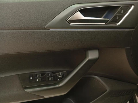 Volkswagen Taigo R-Line 1.0 TSI 85 kW (115 CV) DSG