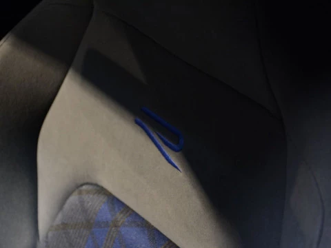 Volkswagen Golf R 2.0 TSI 235kW (320CV) 4Motion DSG