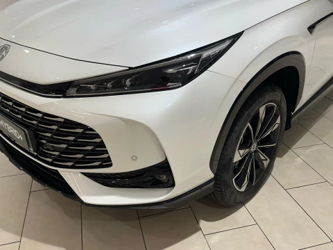 MG HS 1.5 Hybrid+ Luxury