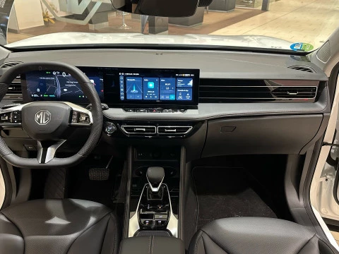MG HS 1.5 Hybrid+ Luxury