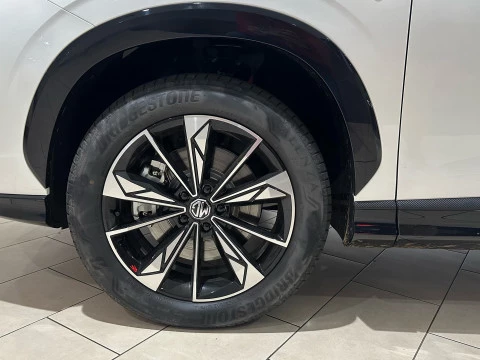 MG HS 1.5 Hybrid+ Luxury