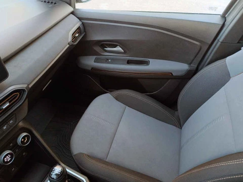 Dacia Jogger EXTREME GO 74KW (100CV) ECO-G 7 PLAZAS