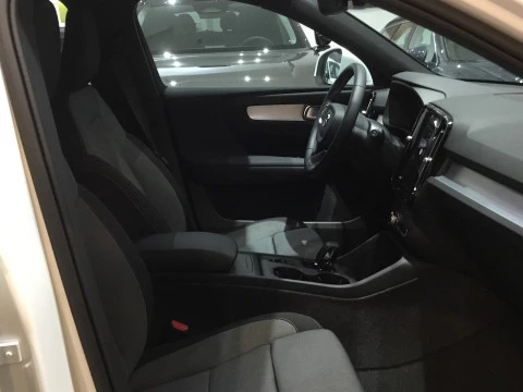 Volvo XC40 XC40 MODEL CORE
