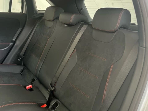 Mercedes-Benz GLA 250 e con tecnología híbrida EQ