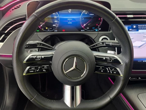 Mercedes-Benz Clase E 220 d berlina