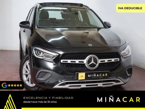 Mercedes-Benz GLA  200 D