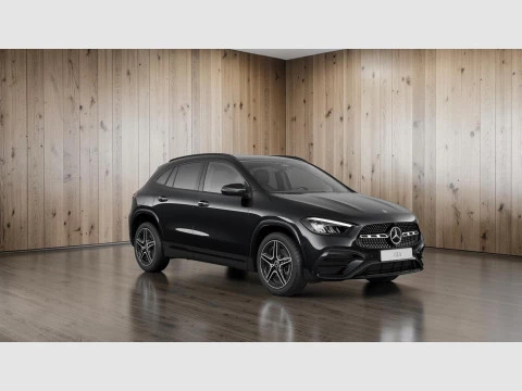 Mercedes-Benz GLA  250 e con tecnologia hibrida EQ