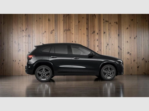 Mercedes-Benz GLA  250 e con tecnologia hibrida EQ