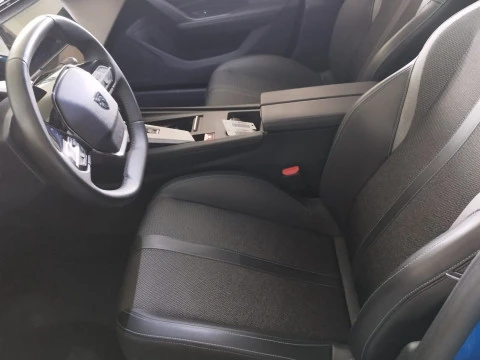 Peugeot 308 5P Allure Hybrid 180 eEAT8