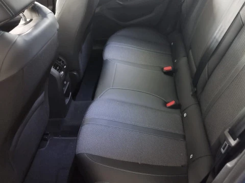 Peugeot 308 5P Allure Hybrid 180 eEAT8