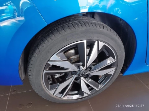 Peugeot 308 5P Allure Hybrid 180 eEAT8
