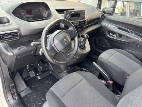 Peugeot Partner Pro Standard 600kg BlueHDi 73kW