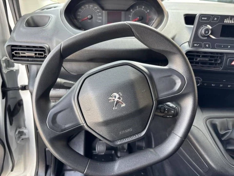 Peugeot Partner Pro Standard 600kg BlueHDi 73kW