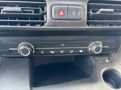 Peugeot Partner Pro Standard 600kg BlueHDi 73kW