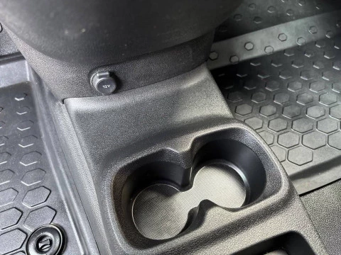 Peugeot Partner Pro Standard 600kg BlueHDi 73kW