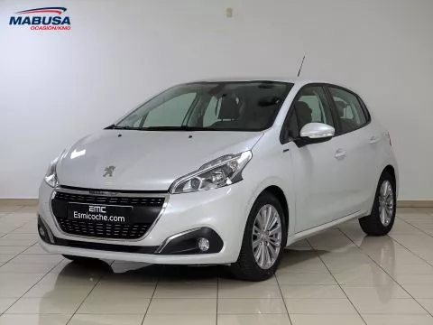 Peugeot 208 5P Signature BlueHDi 73KW (100CV) Peugeot 208 5P Signature BlueHDi 73KW (100CV)