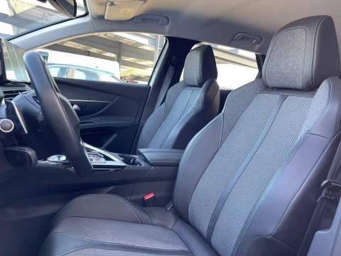 Peugeot 3008 Hybrid 225 e-EAT8 Allure Pack