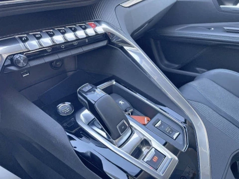 Peugeot 3008 Hybrid 225 e-EAT8 Allure Pack