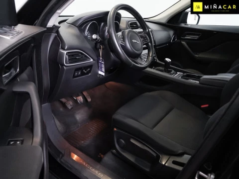 Jaguar F-Pace 2.0L i4D Pure AWD 132 kW (180 CV)