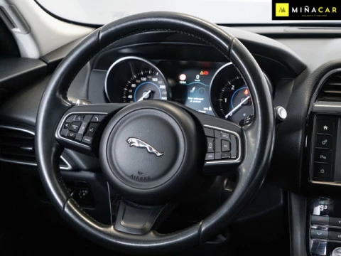 Jaguar F-Pace 2.0L i4D Pure AWD 132 kW (180 CV)