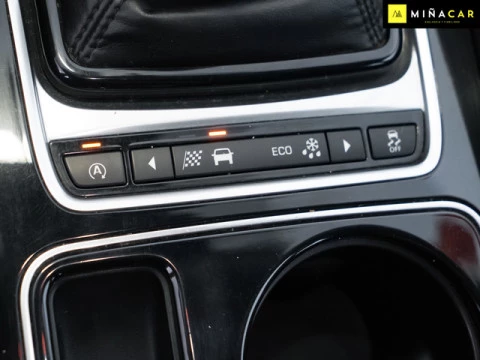 Jaguar F-Pace 2.0L i4D Pure AWD 132 kW (180 CV)