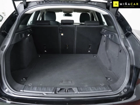 Jaguar F-Pace 2.0L i4D Pure AWD 132 kW (180 CV)